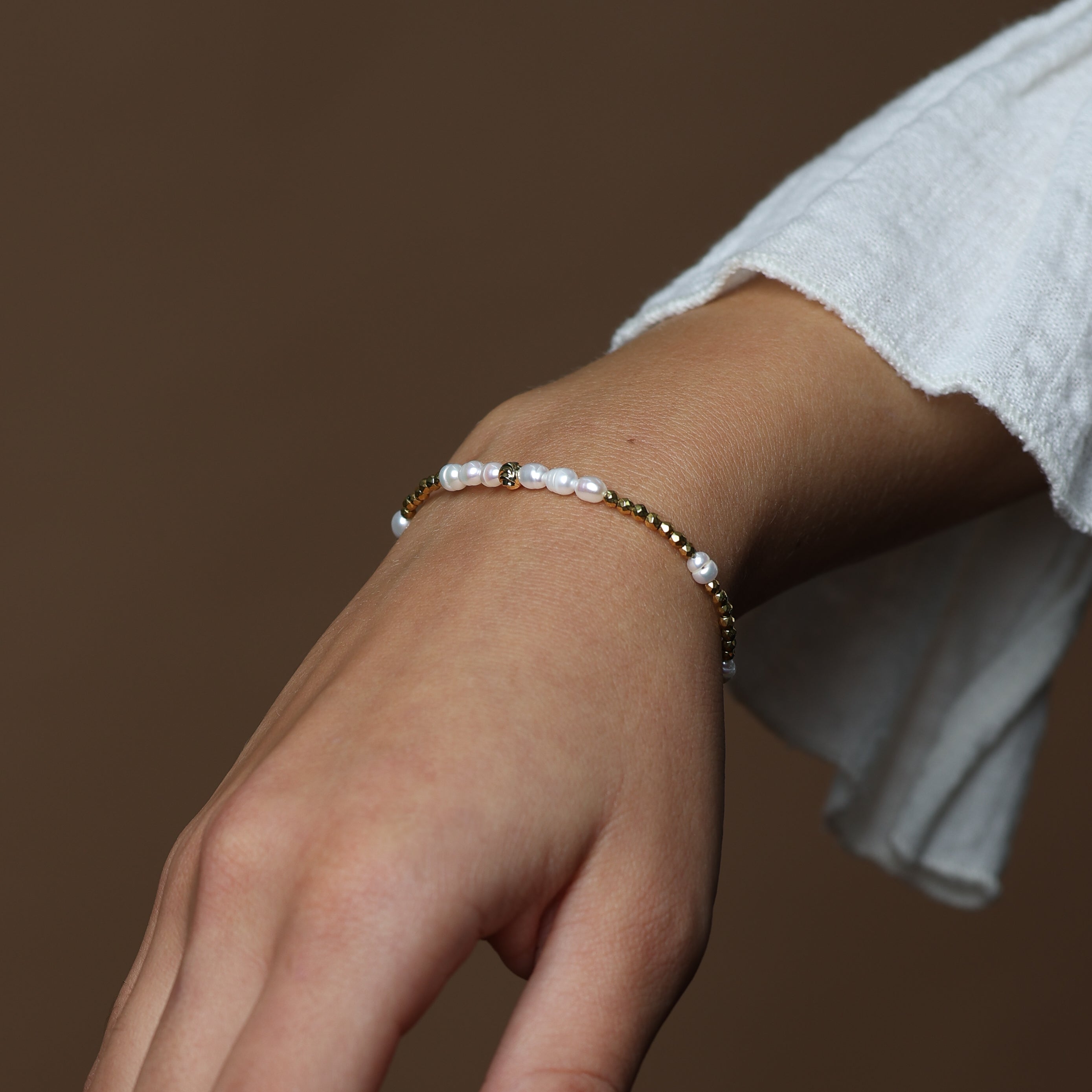 HEMATITE BRACELET - FEATURING PEARLS