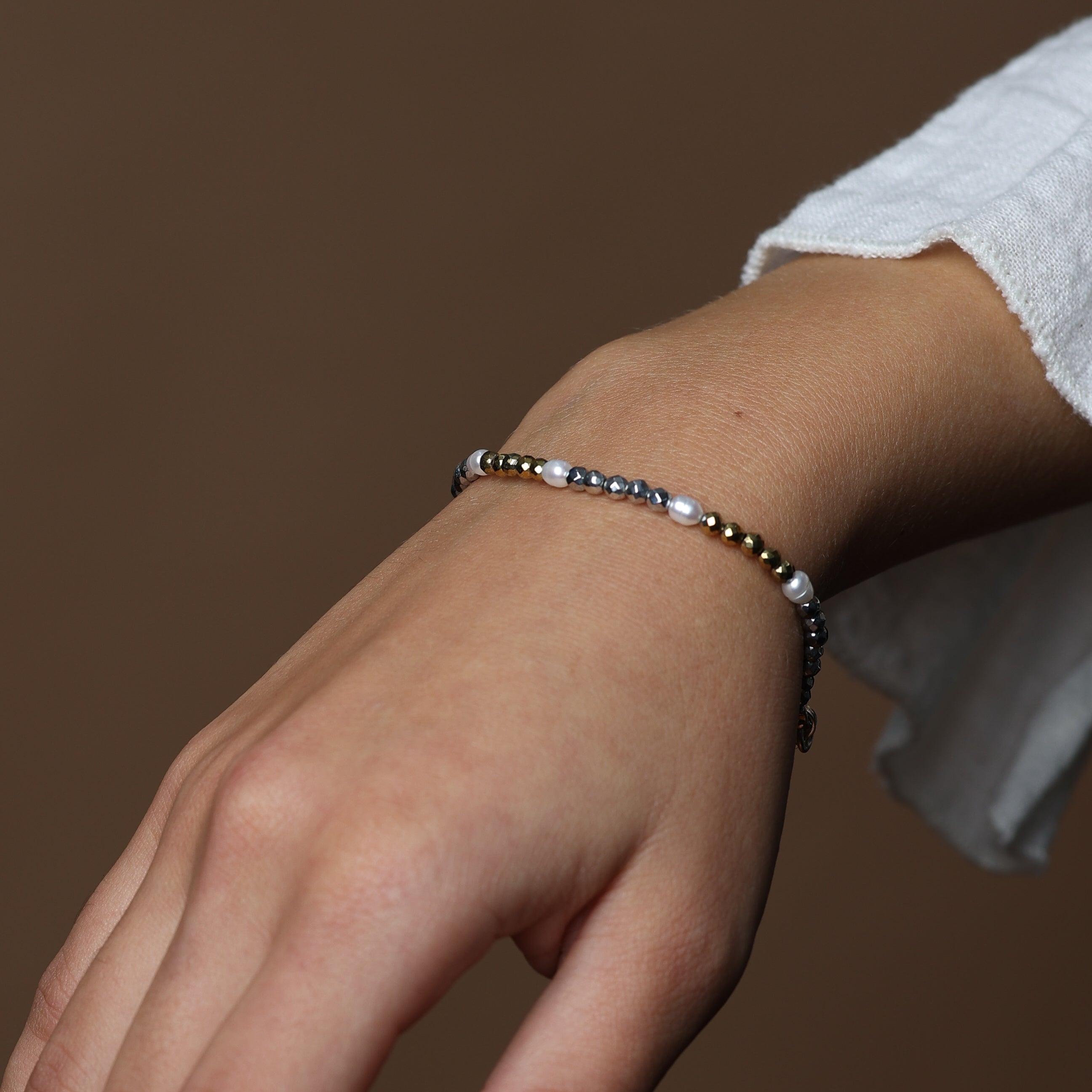 HEMATITE BRACELET - FEATURING PEARLS