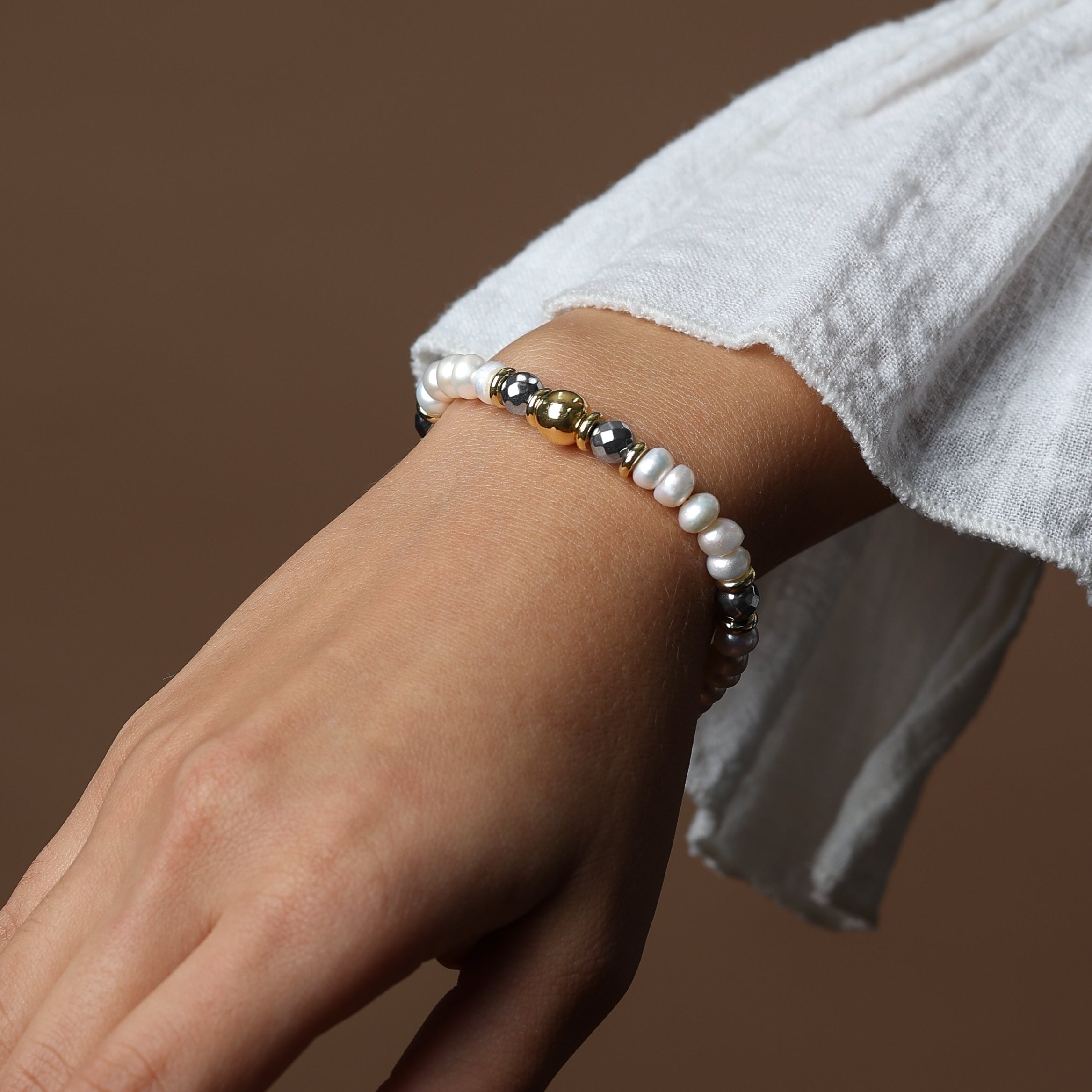 PEARL BRACELET - FEATURING HEMATITE