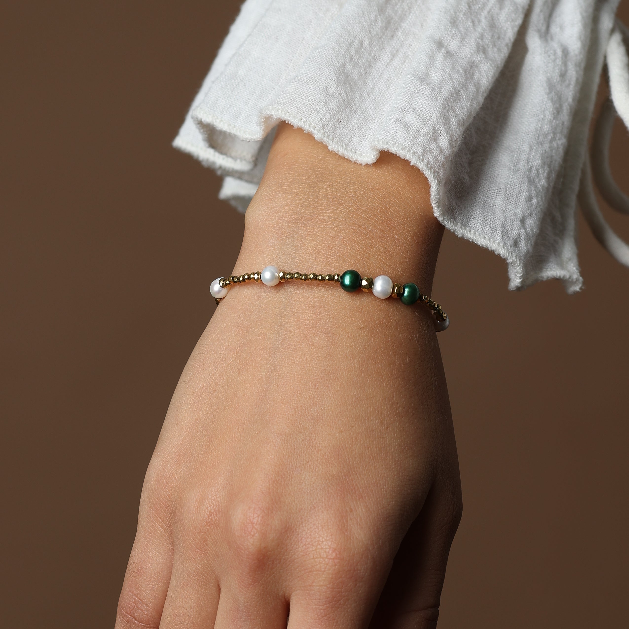 HEMATITE BRACELET - FEATURING WHITE & GREEN PEARLS