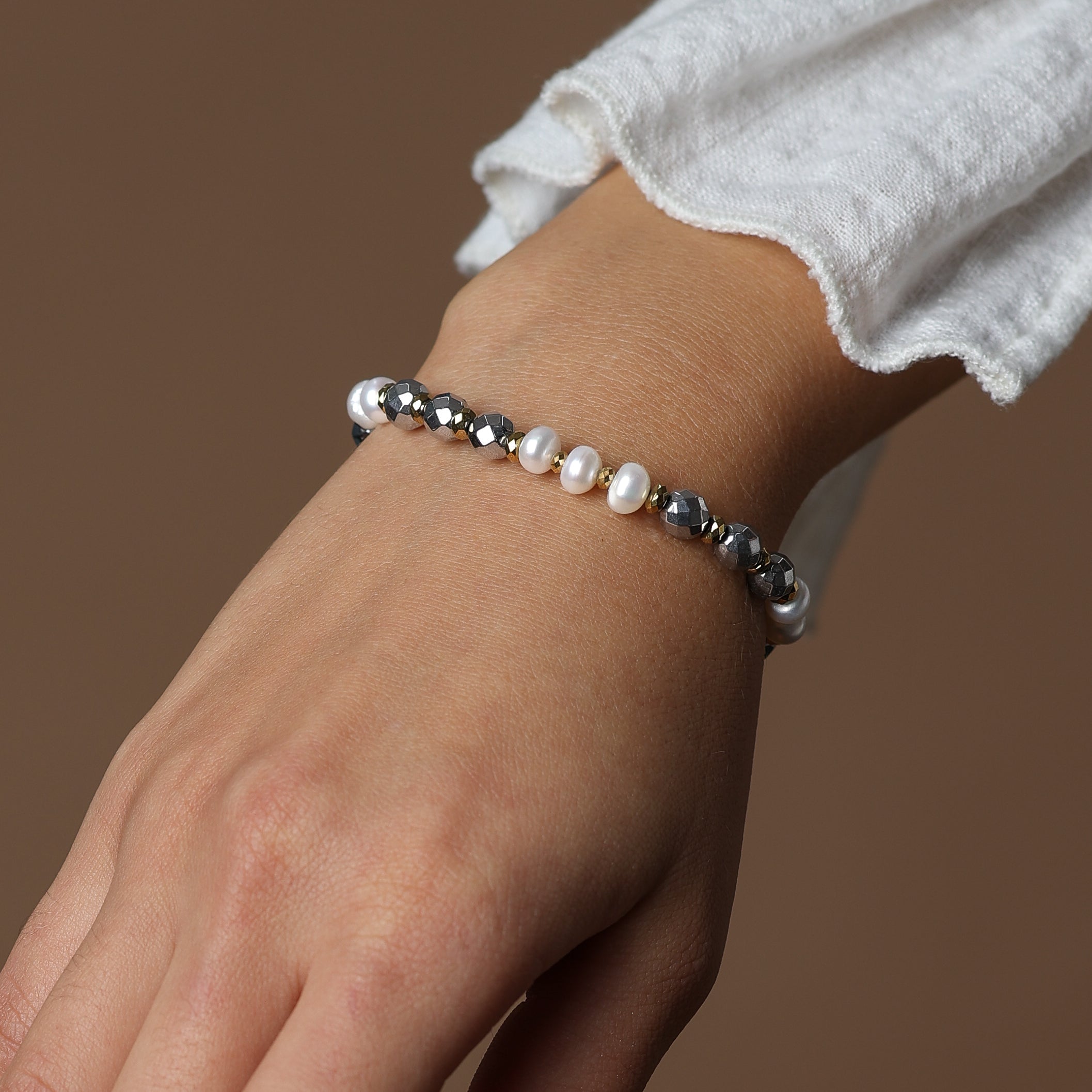 HEMATITE BRACELET - FEATURING PEARLS