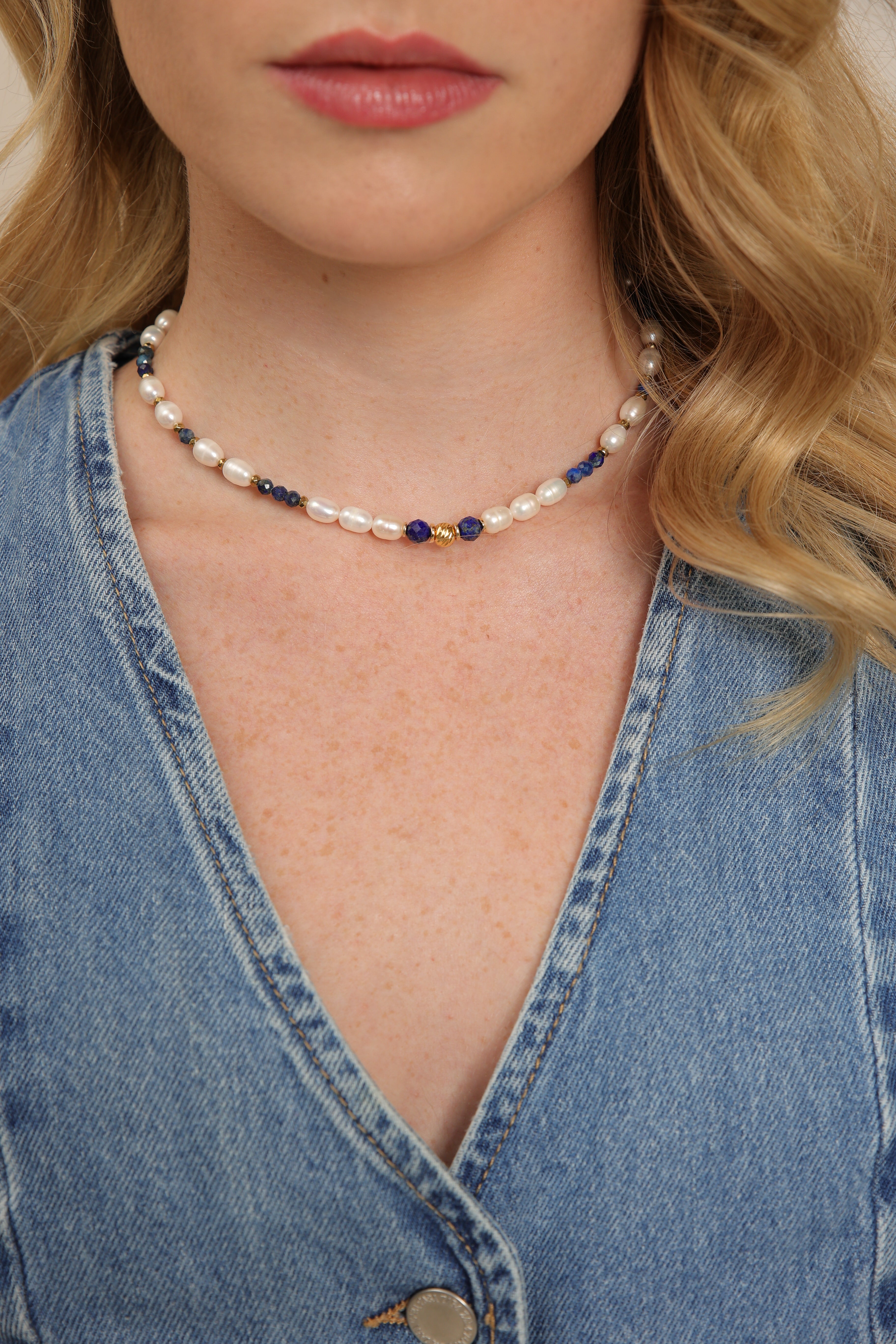 Pearl Necklace with Lapis Lazuli