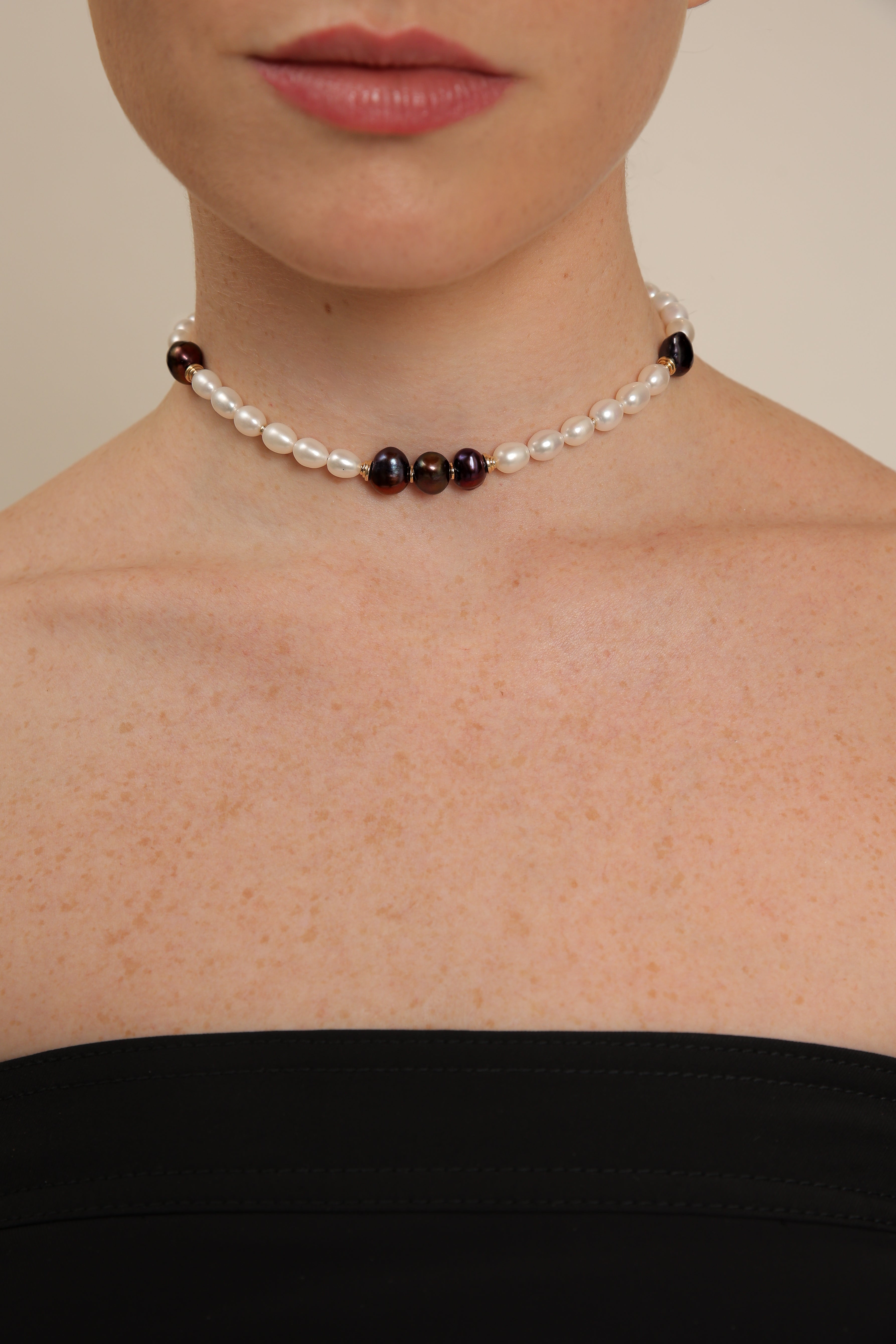 Pearl Choker - White & BlackPearls