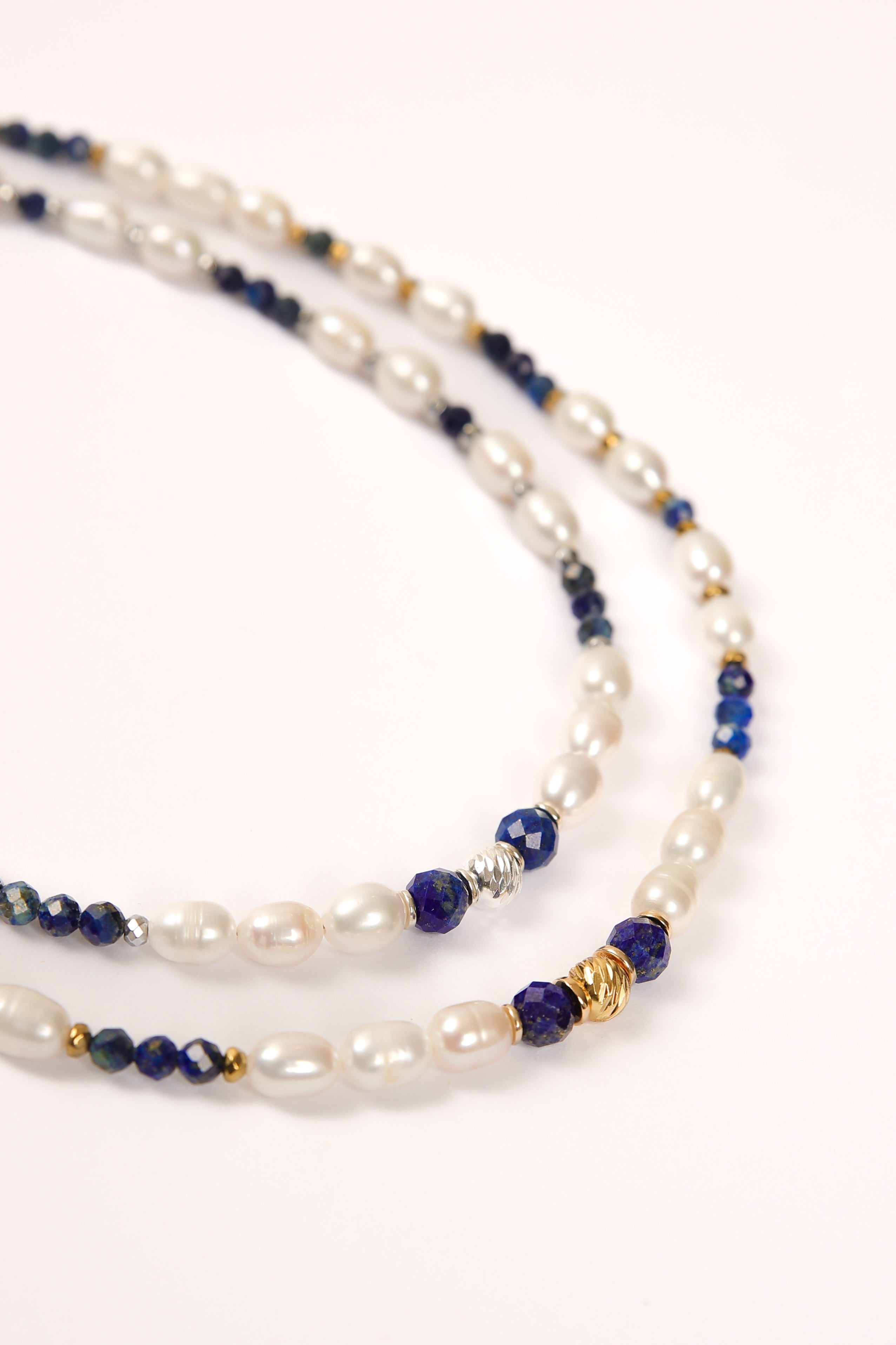 Pearl Necklace with Lapis Lazuli