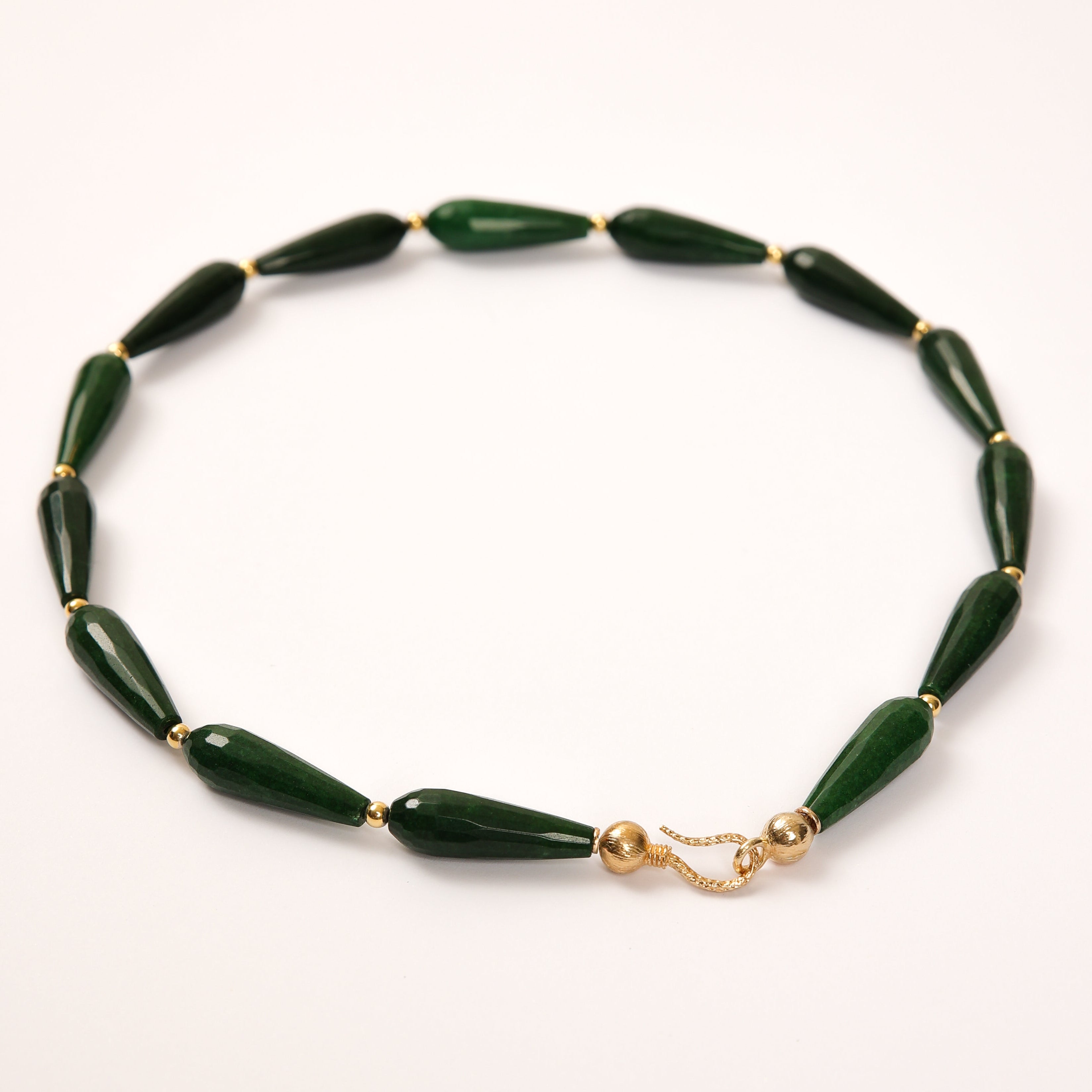 Collar de jade verde