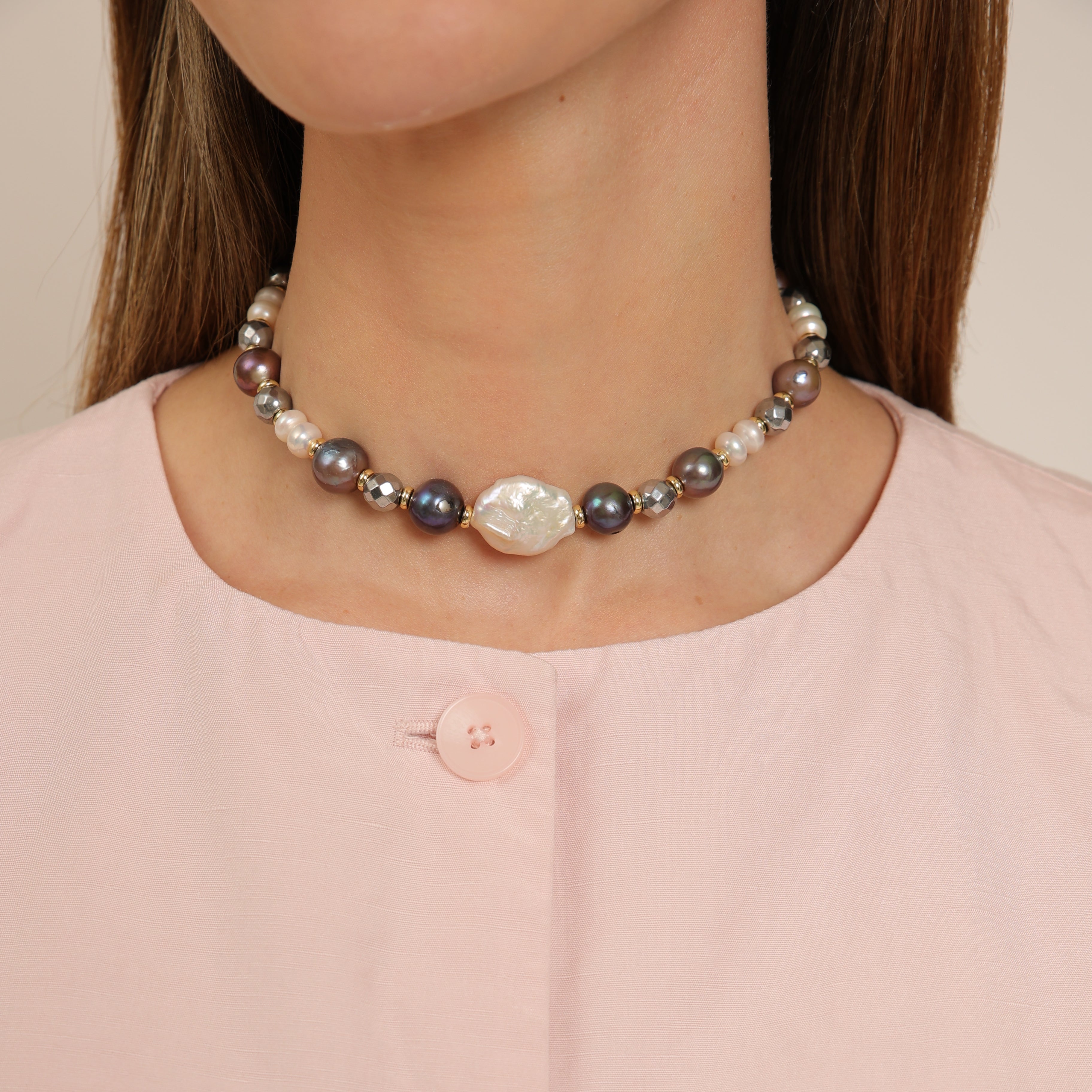 Collier ras-de-cou en perles - Paon et perles blanches
