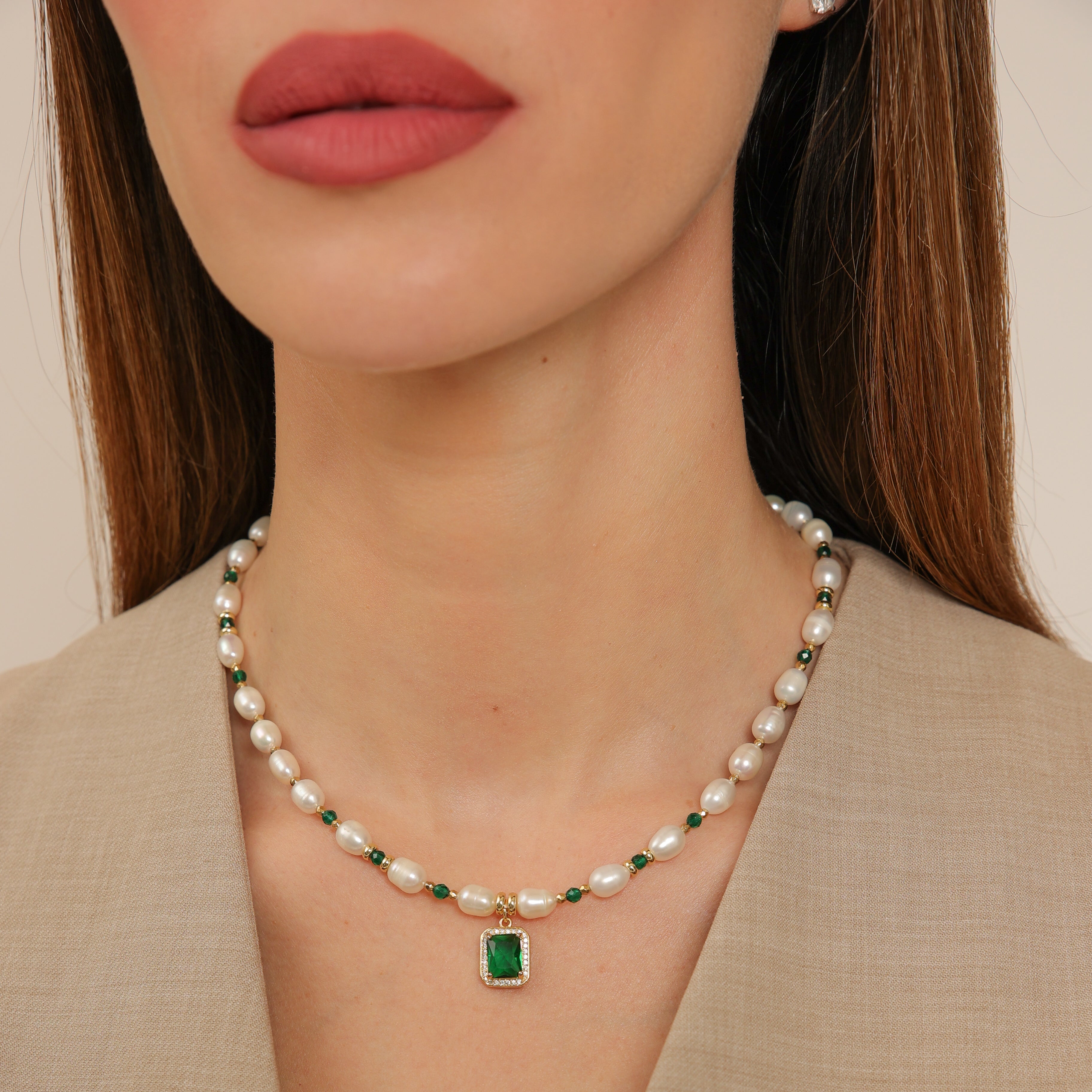 Collar de perlas de jade y hematita