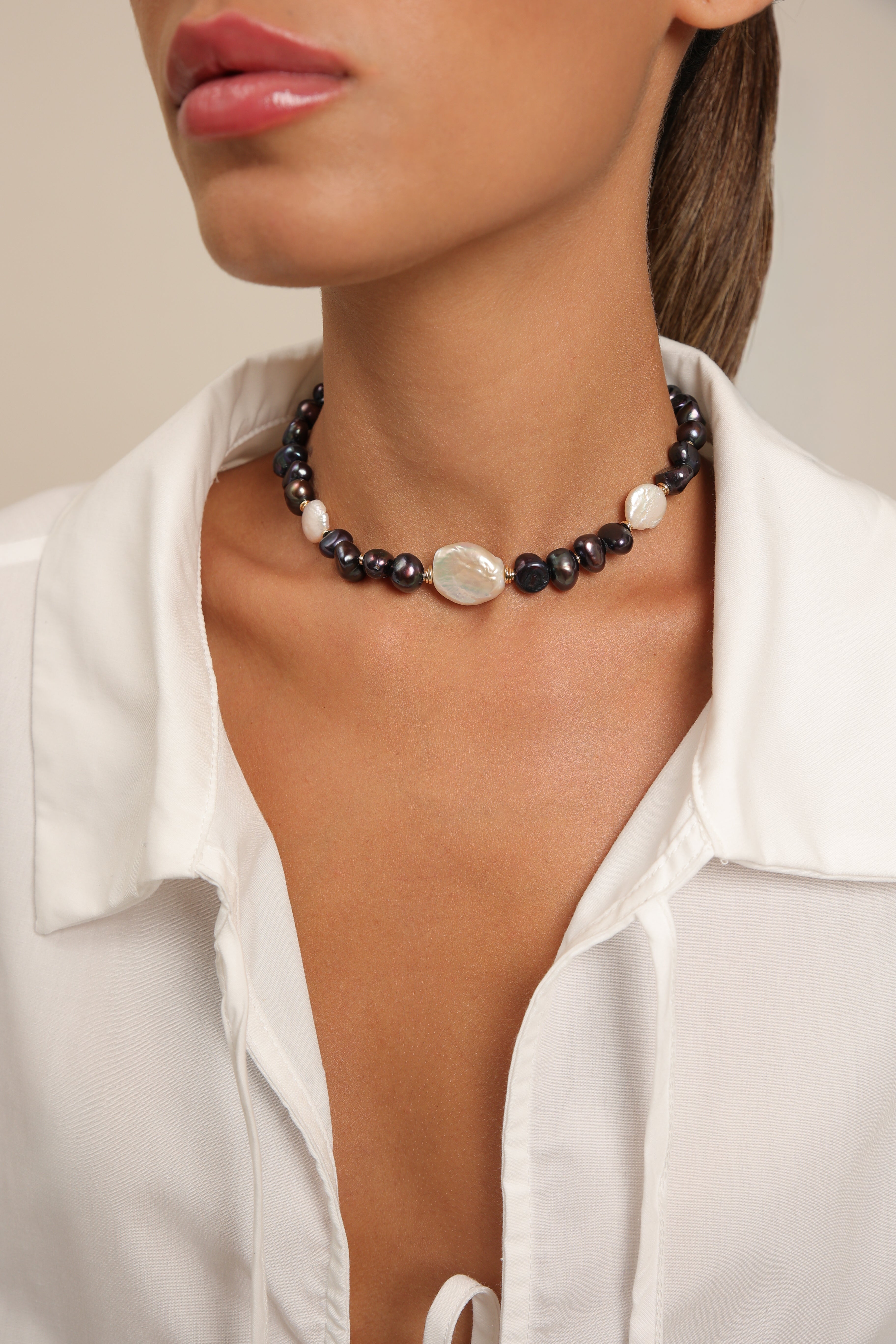 Pearl Choker - Black & White Pearls