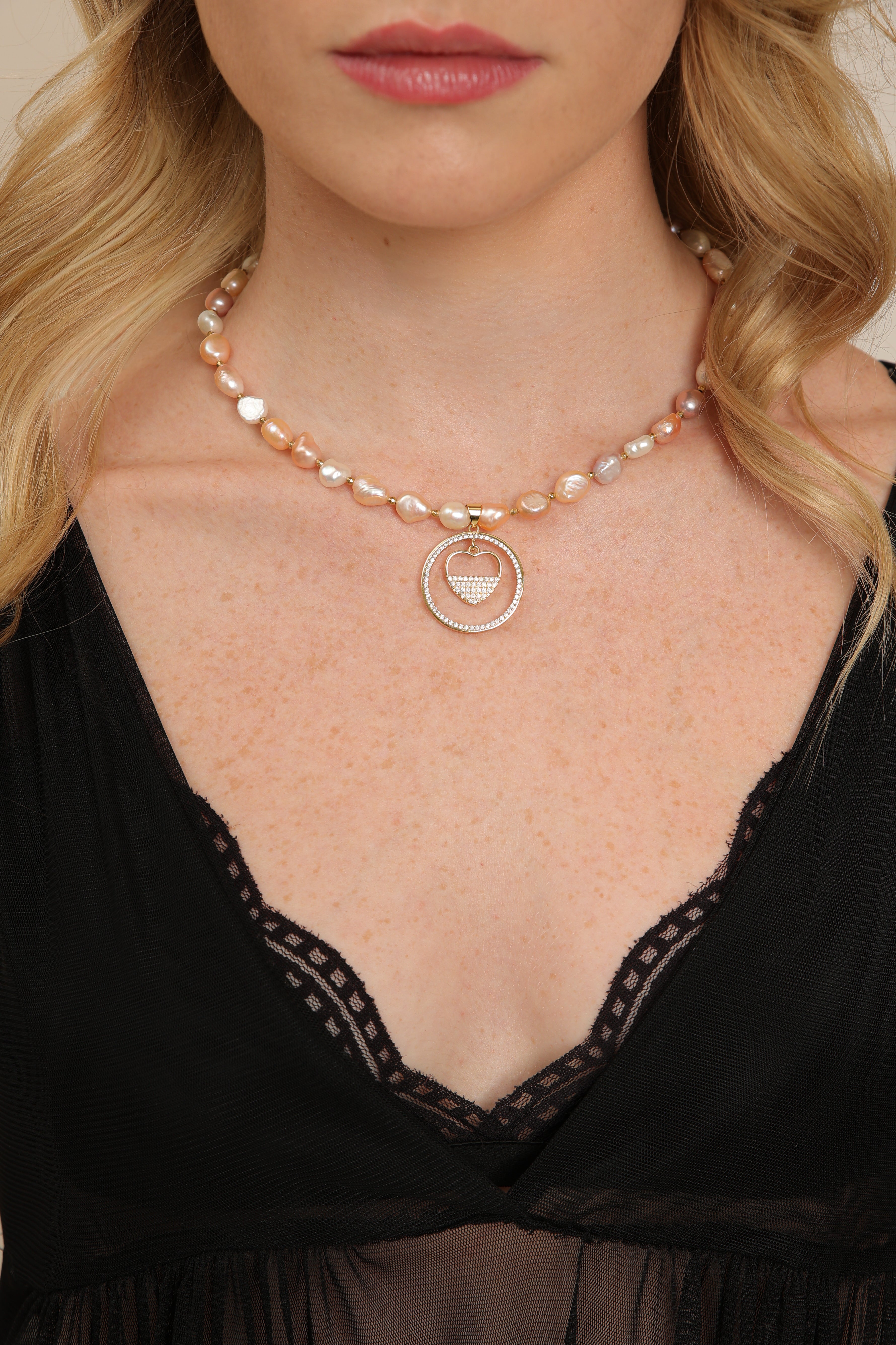 Pearl Necklace with Pink Pearls