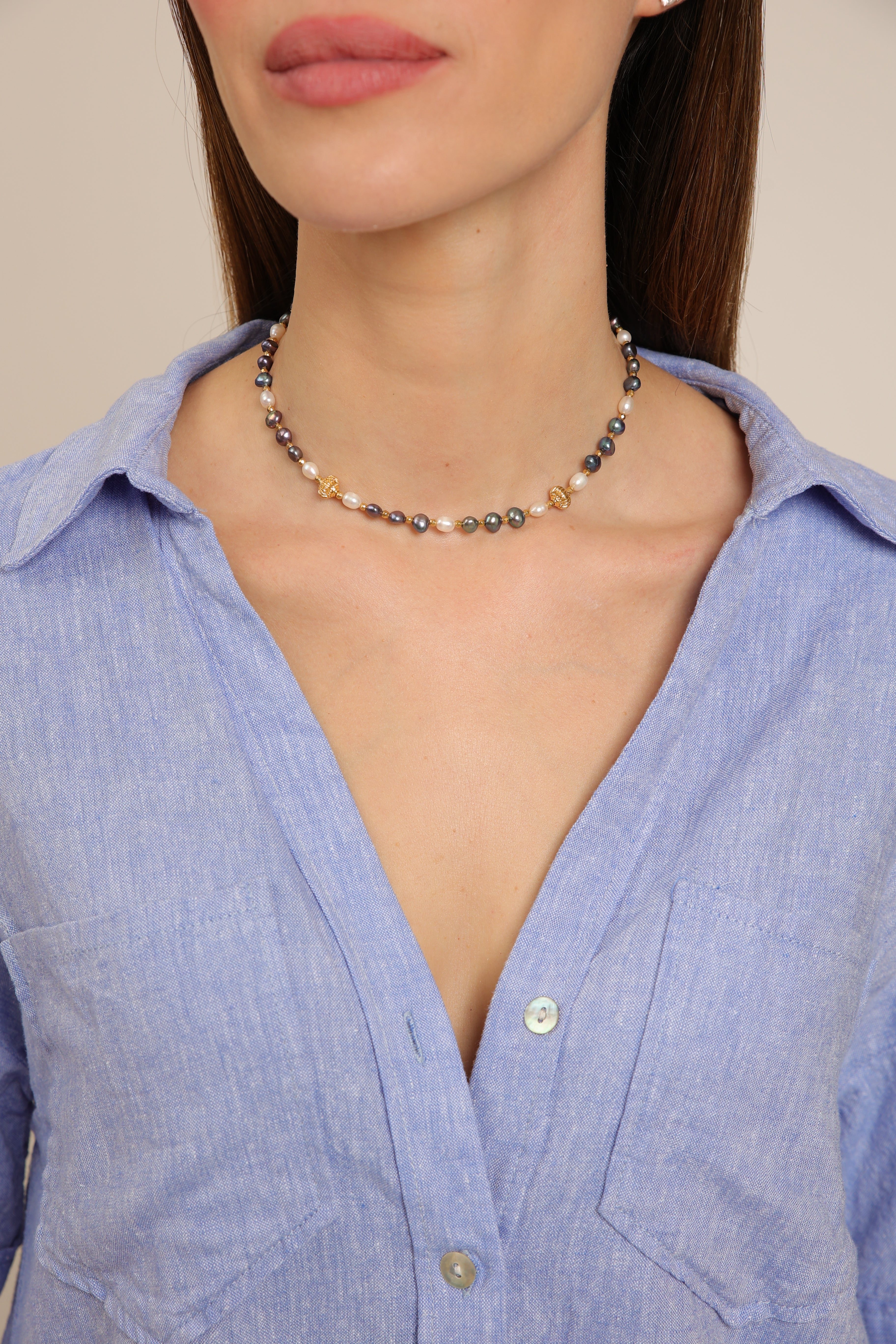 Pearl Choker with White & Peacock Pearls