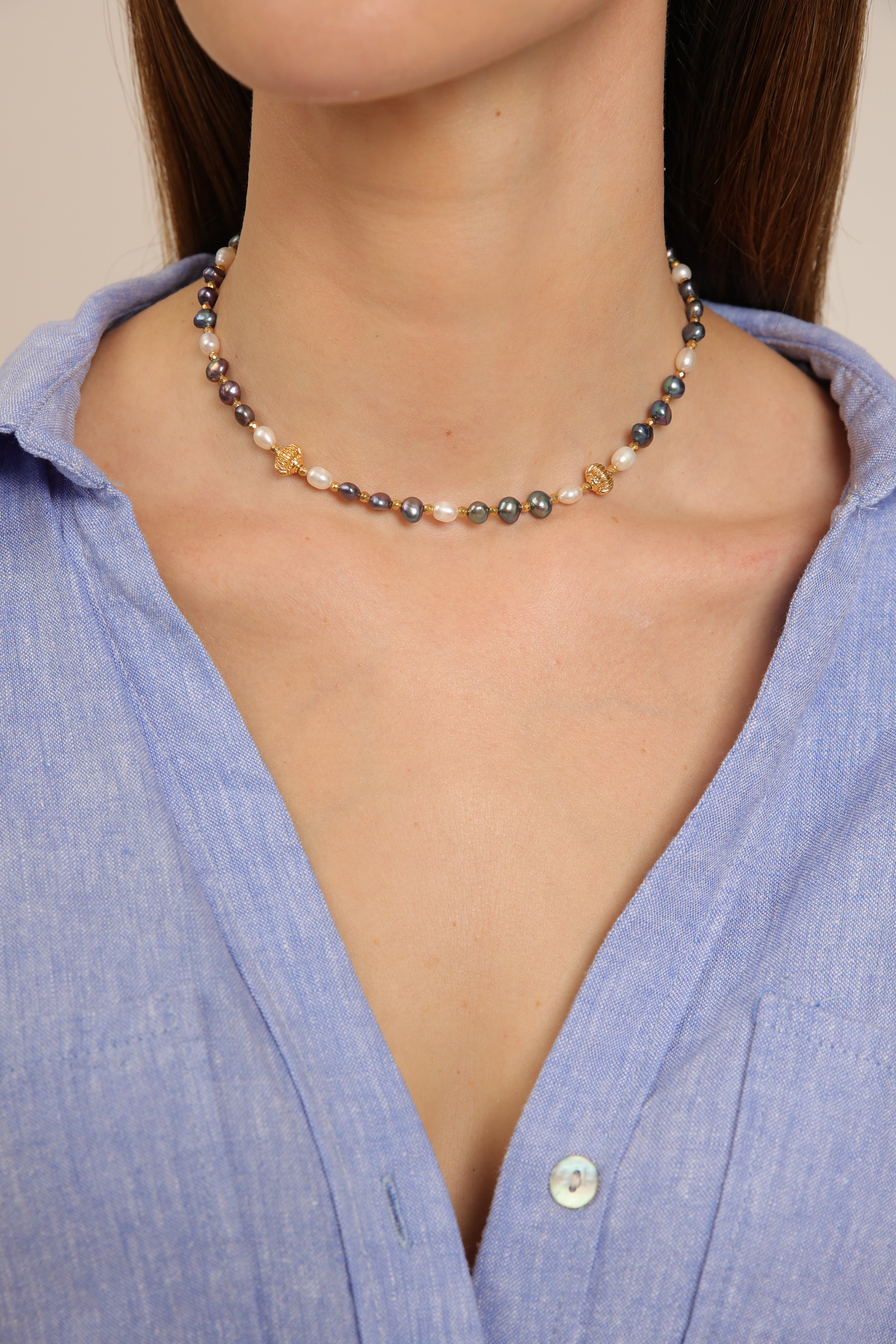 Pearl Choker with White & Peacock Pearls