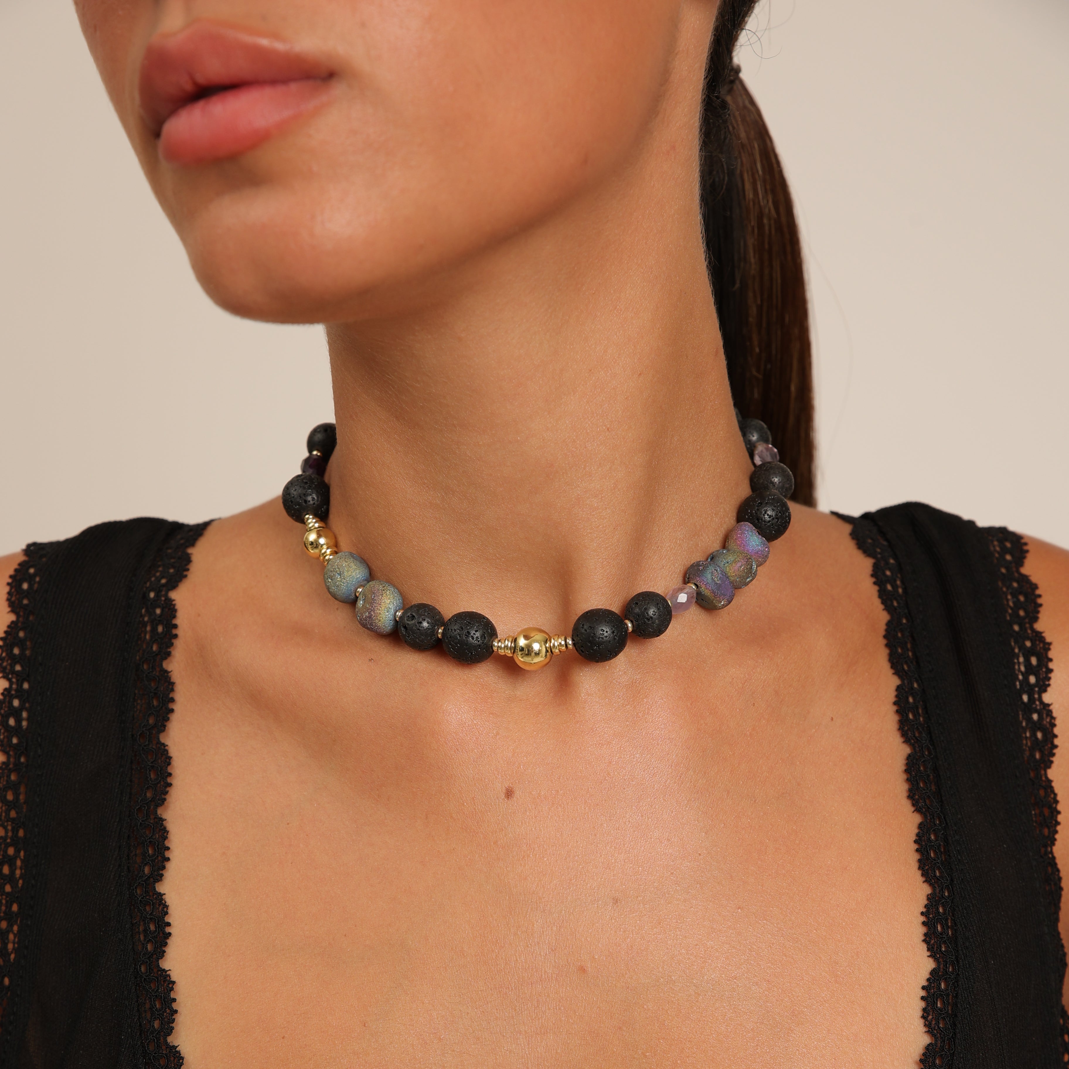 Gargantilla de ágata y cuarzo