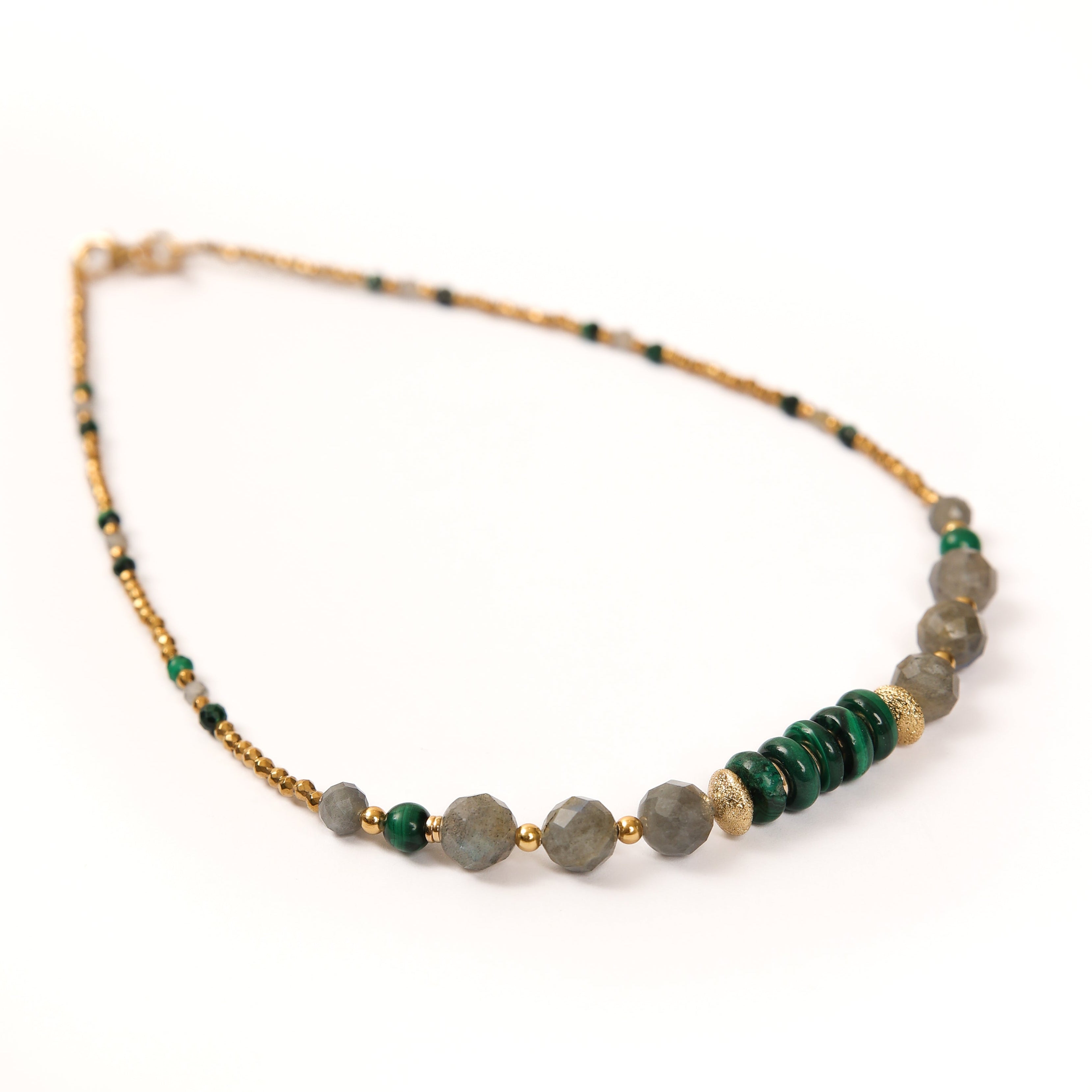 Gargantilla de labradorita y malaquita