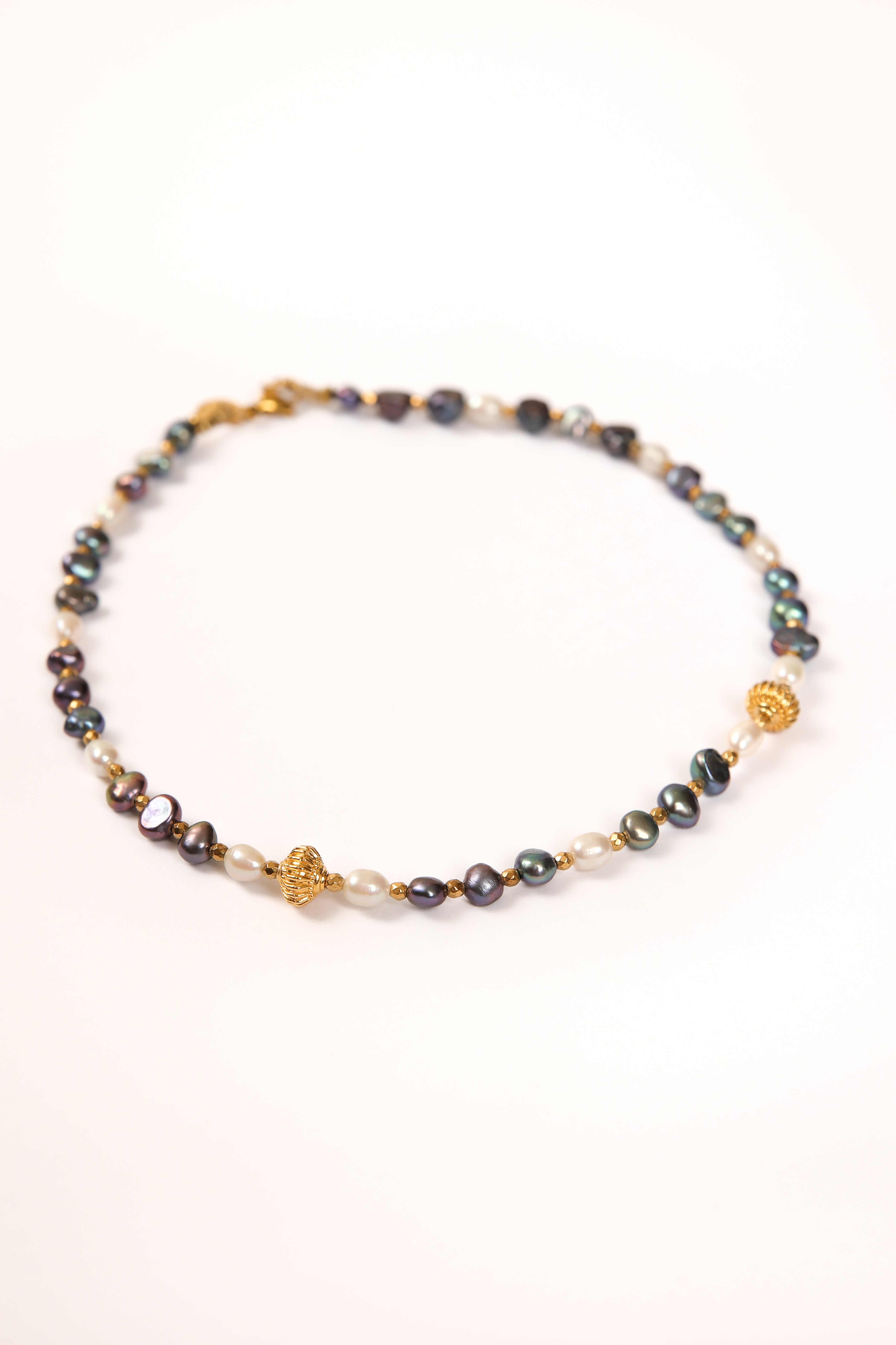 Pearl Choker with White & Peacock Pearls